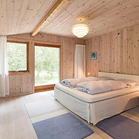 펜션 Three-bedroom Holiday In *