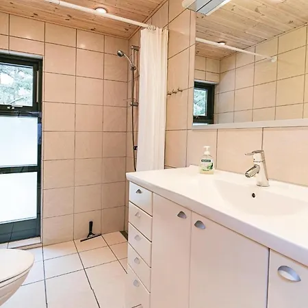 Three-bedroom Holiday In 펜션 넥소